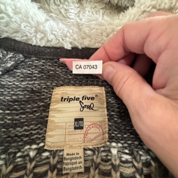 Cowichan full zip cardigan tunic length wool blend, lined hood Kids XL/Women's S - Picture 7 of 11